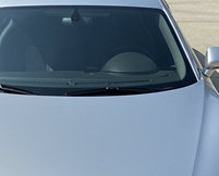 Nach der Beseitigung der Dellen durch Hagelschaden, sind die Beulen durch die Arbeit des Beulendoktors Düsseldorf wie weggezaubert.